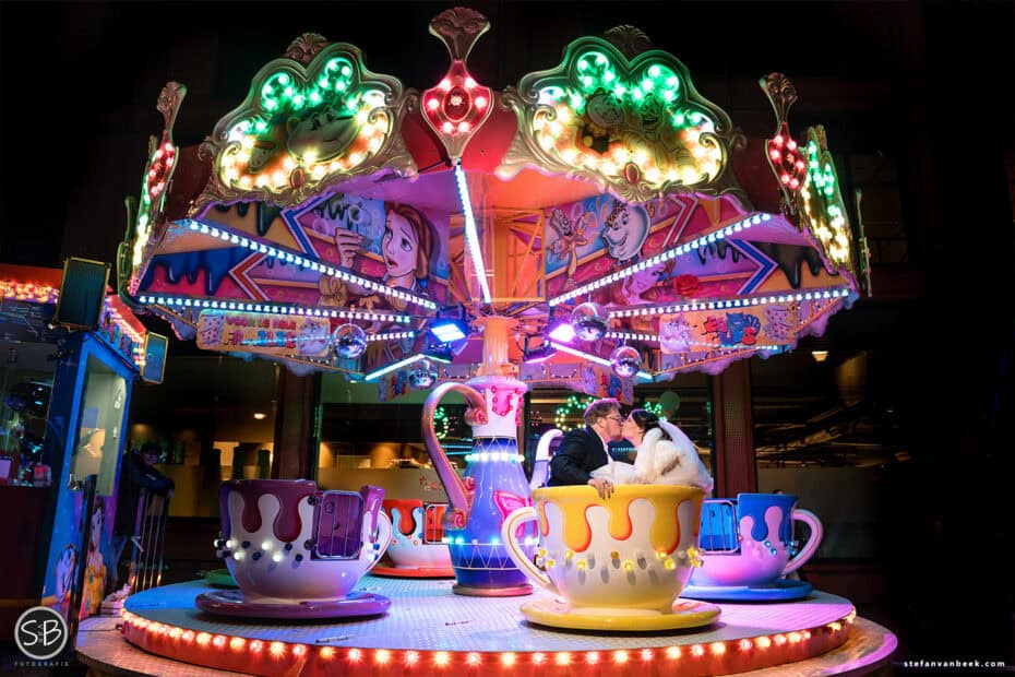 Bruidspaar op de 3 oktober kermis in Leiden ©_Stefan_van_Beek_Fotografie